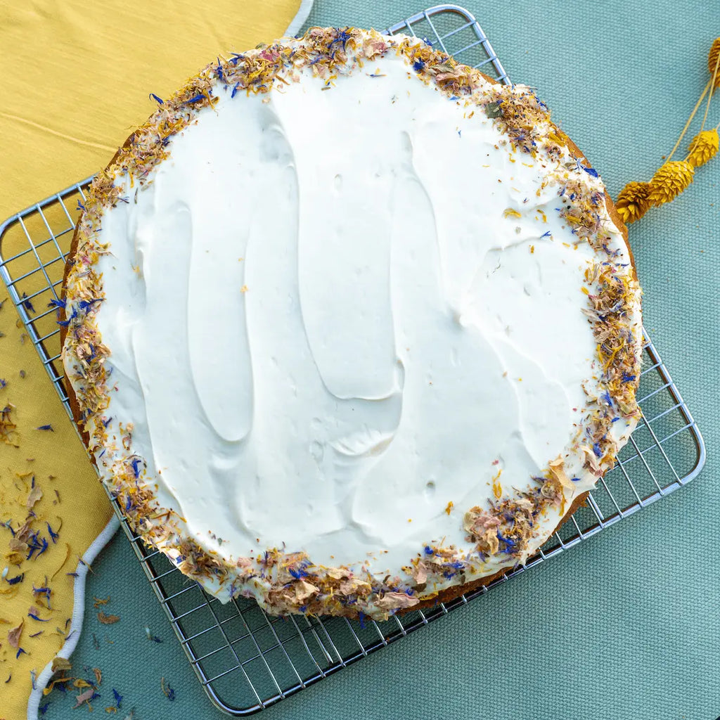 großer Karottenkuchen mit Frischkäse-Topping von Oma Irmgard von Kuchentratsch